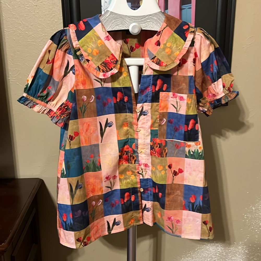 NWOT GIGIO SIZE SMALL, Plaid Print with flowers